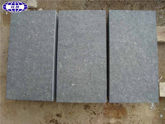 Grey Flamed Basalt Tiles, Grey Basalt Cubes, Basalt Stone Pavers